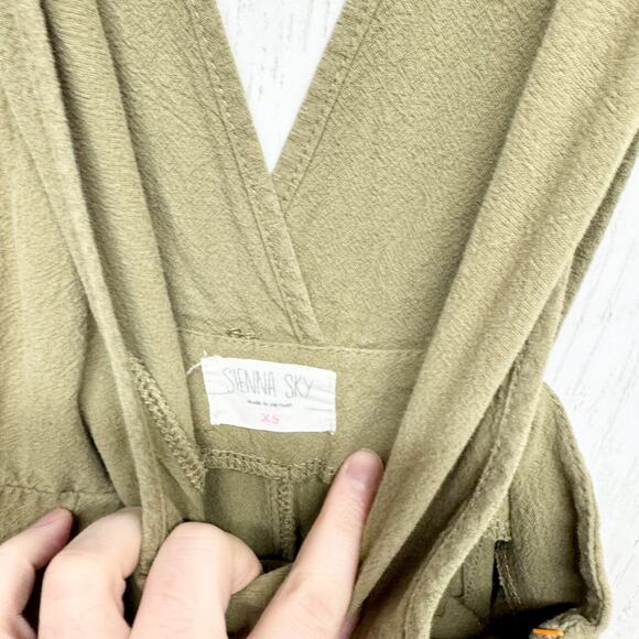Sienna Sky Jumpsuit Women Size XS Olive Deep V-Neck Sleeveless Wide Leg Button - Picture 5 of 7
